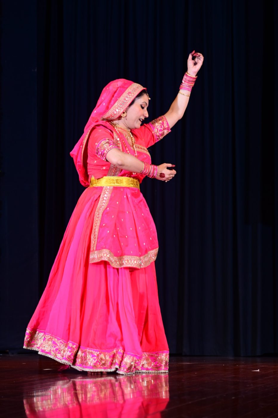 Kathak dancer performing at Trimurti Kala Kendra